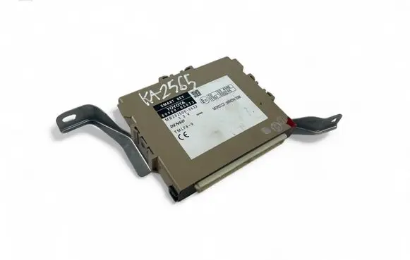 Toyota Avensis T270 Other control units/modules 8999005033