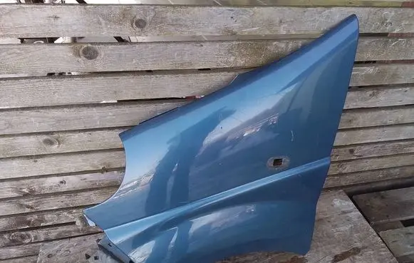 Opel Vivaro Fender 