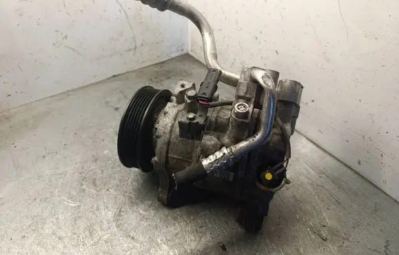 BMW 3 F30 F35 F31 Air conditioning (A/C) compressor (pump) 9330831