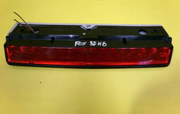 Volkswagen Fox Third/center stoplight 5Z0945097