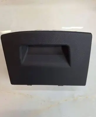 BMW X5 F15 Glove box