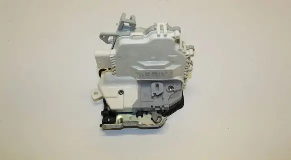 Audi A4 S4 B8 8K Rear door lock 8K0839015C