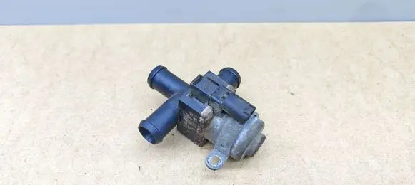 Mercedes-Benz ML W166 Webasto circulation pump for autonomous heater A0005062864