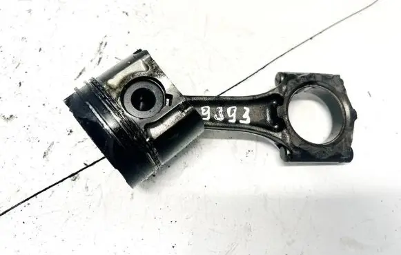 Opel Zafira A Piston with connecting rod