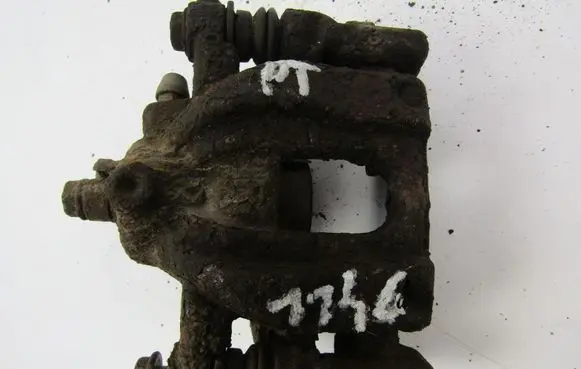 Honda CR-V Rear brake caliper 