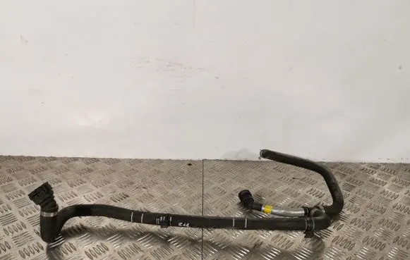 Volvo V60 Engine coolant pipe/hose 31319852