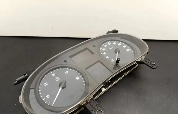 Opel Vivaro Speedometer (instrument cluster) P8200283199D S85656821 281177168