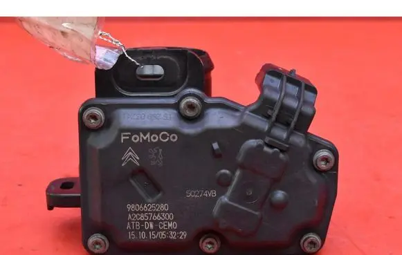 Ford Mondeo MK I Throttle body valve 9806625280