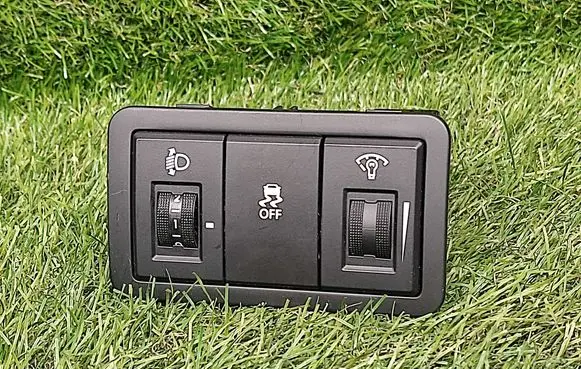 Hyundai i20 (PB PBT) Headlight level height control switch 937001J750