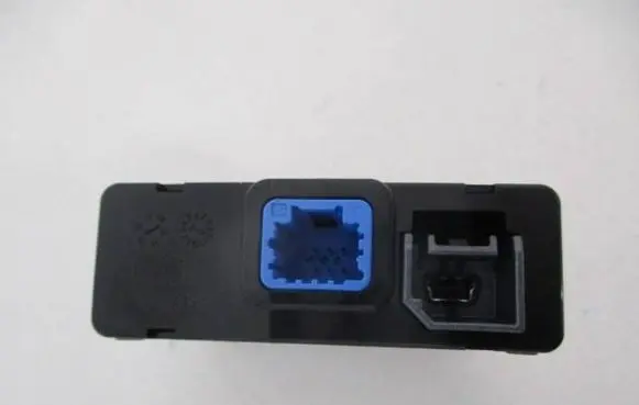 Renault Megane IV USB socket connector 280230016R