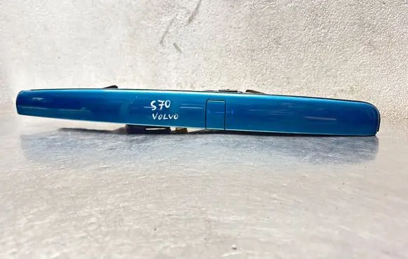 Volvo S70 V70 V70 XC Trunk door license plate light bar 09152705 567200001 PA66GF30