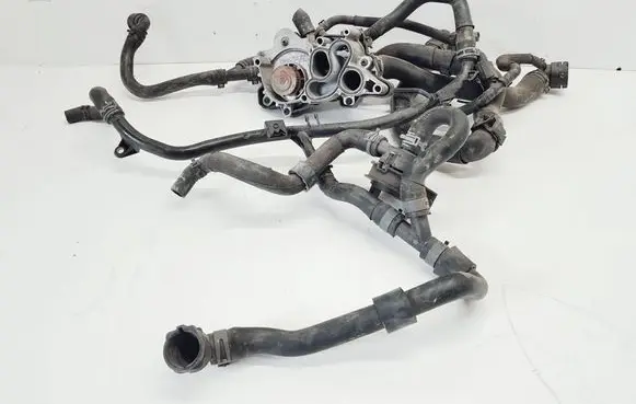 Volkswagen PASSAT B8 Water pump 04E121042 5q0965567 04E121070