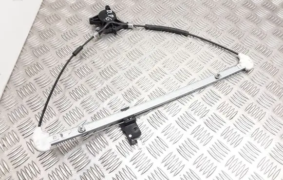 Mazda 5 Rear window lifting mechanism without motor