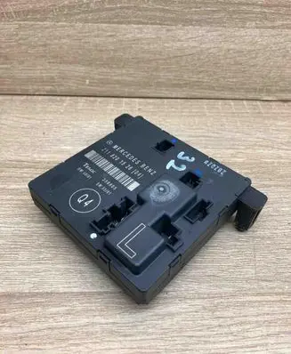 Mercedes-Benz E W211 Door control unit/module 2118201526 256805