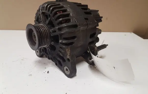 Volkswagen Golf Plus Generator/alternator 03C903023B TG11C015 2542731G