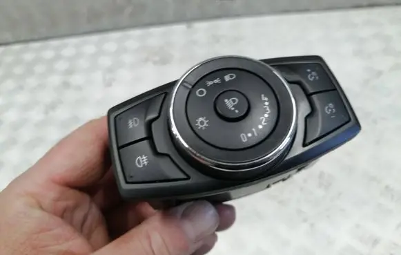 Ford Mondeo MK V Light switch DG9T13D061GDW
