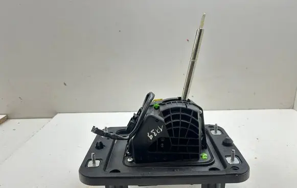 Volkswagen Amarok Gear shifter/selector 2H1713025A