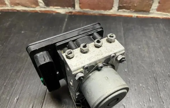 Mercedes-Benz E W238 ABS Pump A2134313601 2134313601 A007B308
