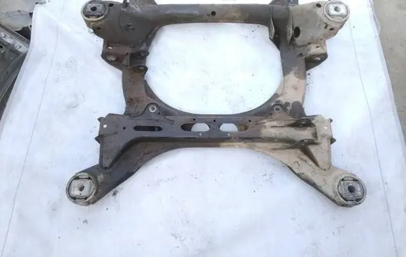 Audi Q7 4L Front subframe 7L0400025 7L0499030L 5153036