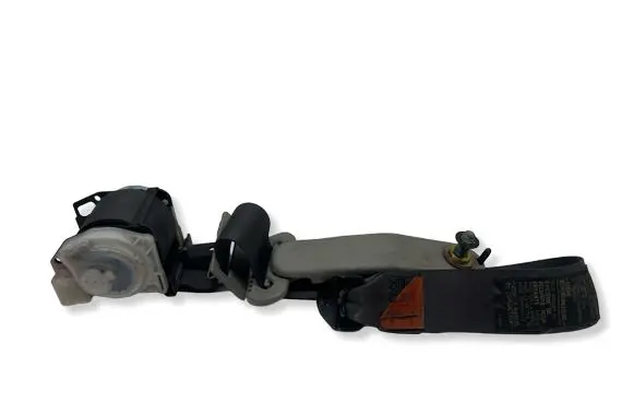 Mitsubishi Pajero Rear seatbelt N1527