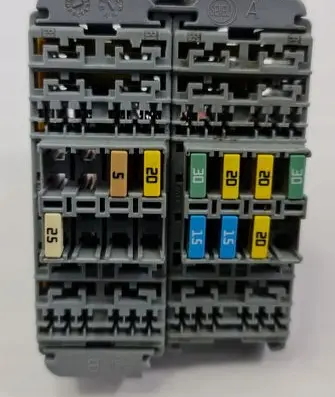 Peugeot Boxer Fuse module 1388285080