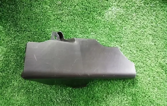 Foot area side trim