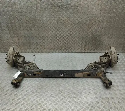 Nissan Leaf II (ZE1) Rear axle beam 555015SH0A
