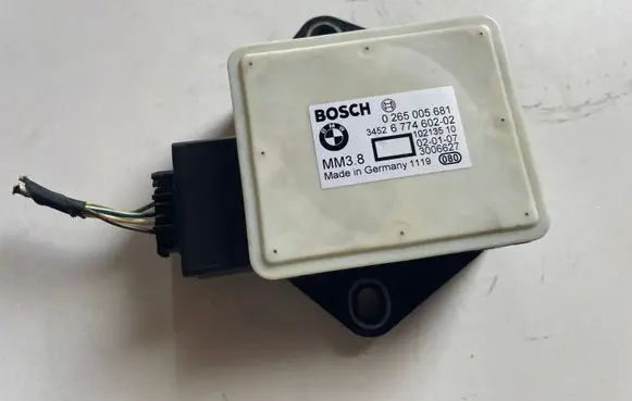 BMW 5 E60 E61 ESP acceleration yaw rate sensor 0265005681 6774602
