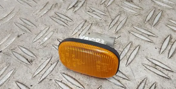 Toyota RAV 4 (XA20) Front fender indicator light