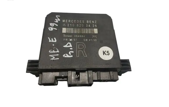 Mercedes-Benz E W210 Door control unit/module 2108203426 354664