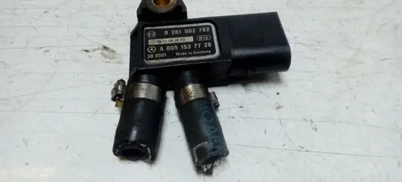 Mercedes-Benz CLS C219 Exhaust gas pressure sensor 0281002762 A0051537728