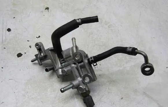 Mazda 2 Fuel line pipe KRIS235789