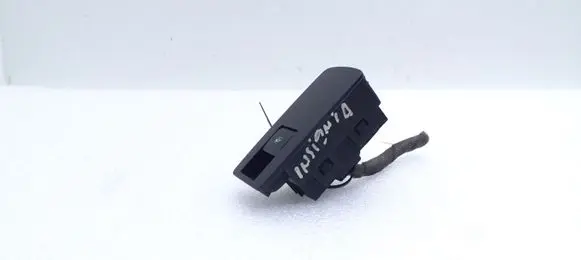 Opel Insignia A Electric window control switch 13222231