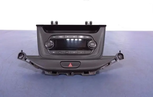 Opel Astra K Radio/CD/DVD/GPS head unit 557799431