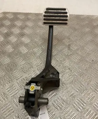 Volvo XC90 Brake pedal 31400925