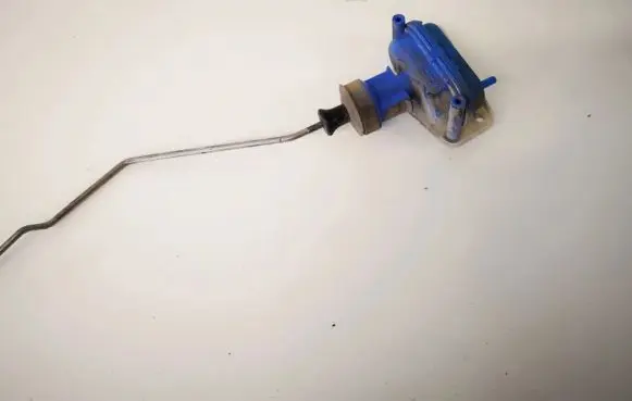 Audi 80 90 B3 Central locking vacuum pump 