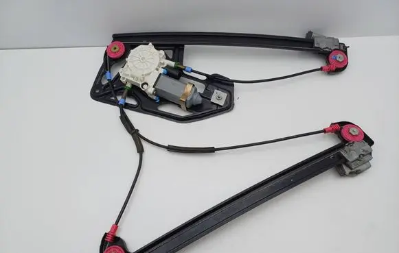 BMW 7 E38 Front door window regulator with motor 8125202 51338125202