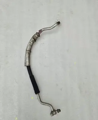 Dodge Durango Air conditioning (A/C) pipe/hose 68217218AD