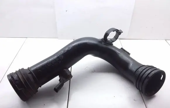 Skoda Octavia Mk2 (1Z) Intercooler hose/pipe 1K0145770D 1K0145762