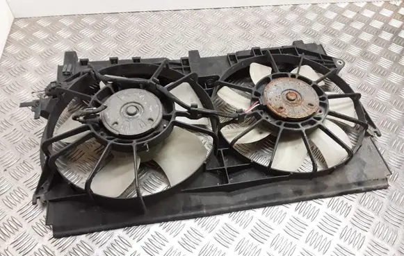 Toyota Corolla E120 E130 Radiator cooling fan shroud 0304025 1636323030