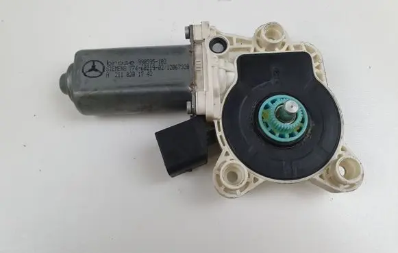 Mercedes-Benz S W220 Front door window regulator motor A2118201742