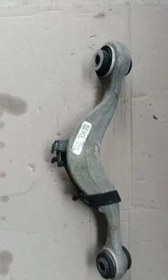 BMW 5 G30 G31 Rear upper control arm/wishbone 6861119
