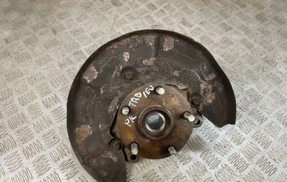 Subaru B9 Tribeca Front wheel hub
