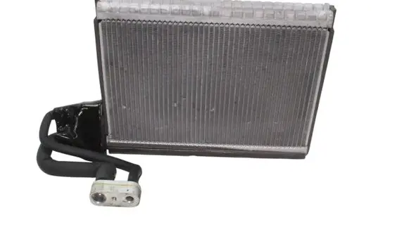 Land Rover Discovery 4 - LR4 Air conditioning (A/C) radiator (interior) 
