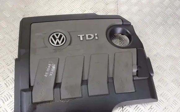 Volkswagen Golf Plus Engine cover (trim)