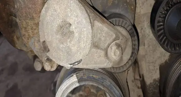 Dodge Journey Generator/alternator belt tensioner