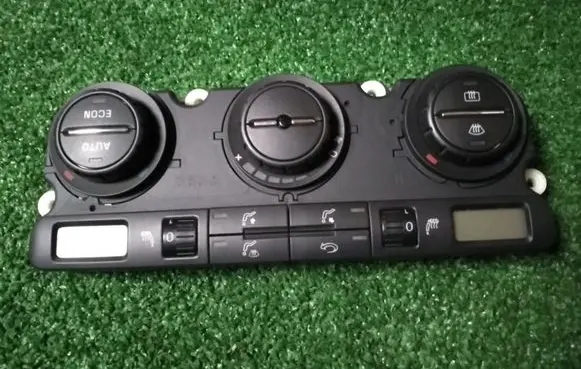 Skoda Octavia Mk2 (1Z) Climate control unit 1Z0907044J 5HB00873121 HW084H007SW0305