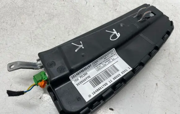 Mercedes-Benz R W251 Seat airbag A1648601705
