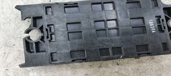KIA Sorento Fuse module 913103E810 50630A