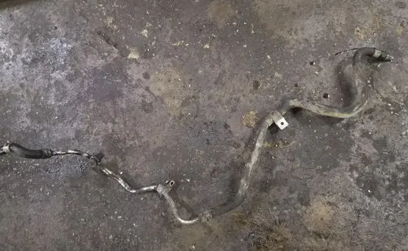 Nissan X-Trail T30 Power steering hose/pipe/line